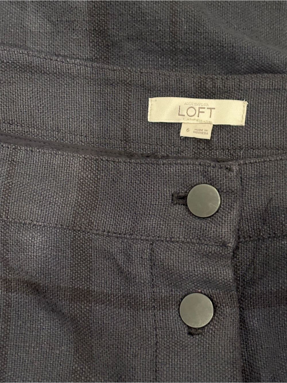 LOFT Blue and Black Plaid Button-Down  Skirt in size 6 classic design! - Picture 13 of 13